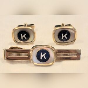 Vintage Men's Goldtone Kiwanis International Cufflink & Tie Bar set pearl Inlay